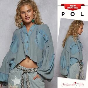 POL Contrast Raw Edge Detail Chest Pockets Light Blue Wash Cropped Denim Jacket